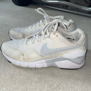 Women’s Nike Air Pegasus Size 6